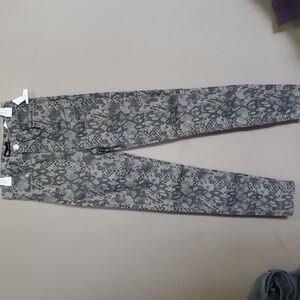 Zara jeans size 4